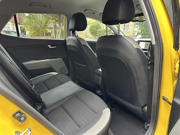 Used Kia Stonic 2018 for sale - 76182010: Photo 38