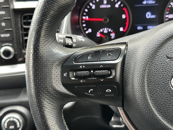 Used Kia Stonic 2018 for sale - 76182010: Photo 50