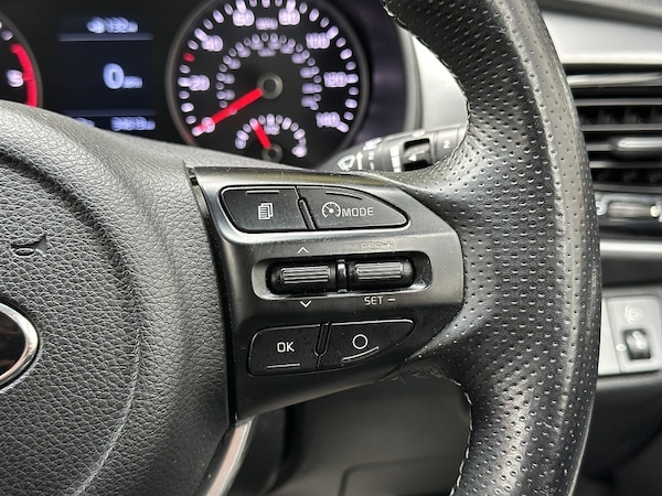 Used Kia Stonic 2018 for sale - 76182010: Photo 51