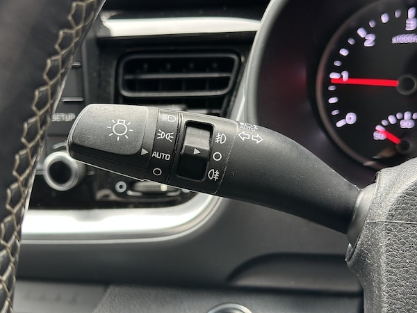 Used Kia Stonic 2018 for sale - 76182010: Photo 52