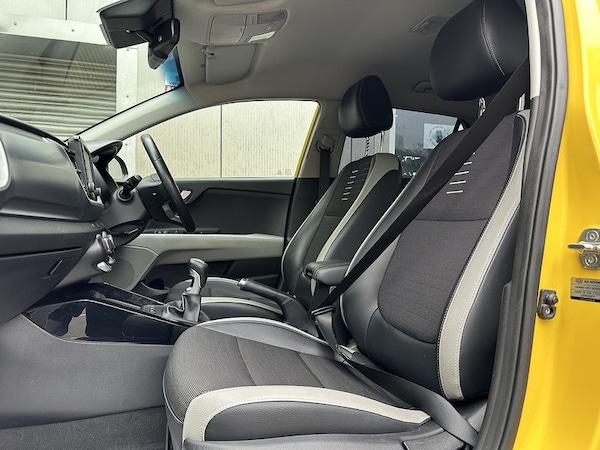 Used Kia Stonic 2018 for sale - 76182010: Photo 8