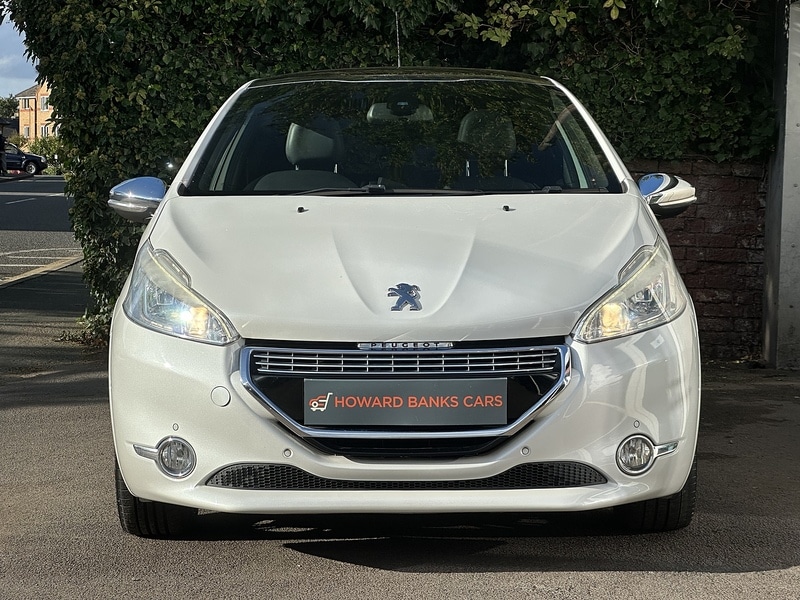 Used Peugeot 208 2014 for sale - 76518489: Photo 1
