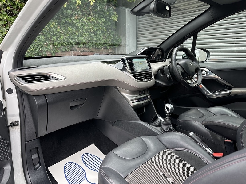 Used Peugeot 208 2014 for sale - 76518489: Photo 16
