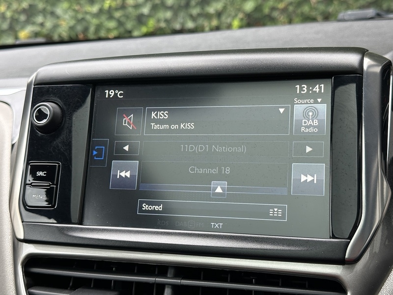 Used Peugeot 208 2014 for sale - 76518489: Photo 23