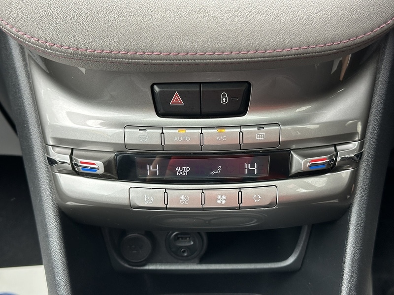 Used Peugeot 208 2014 for sale - 76518489: Photo 24