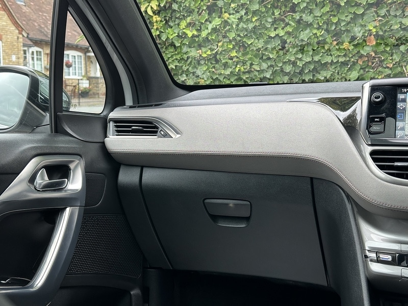 Used Peugeot 208 2014 for sale - 76518489: Photo 29