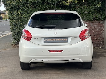 Used Peugeot 208 2014 for sale - 76518489: Photo