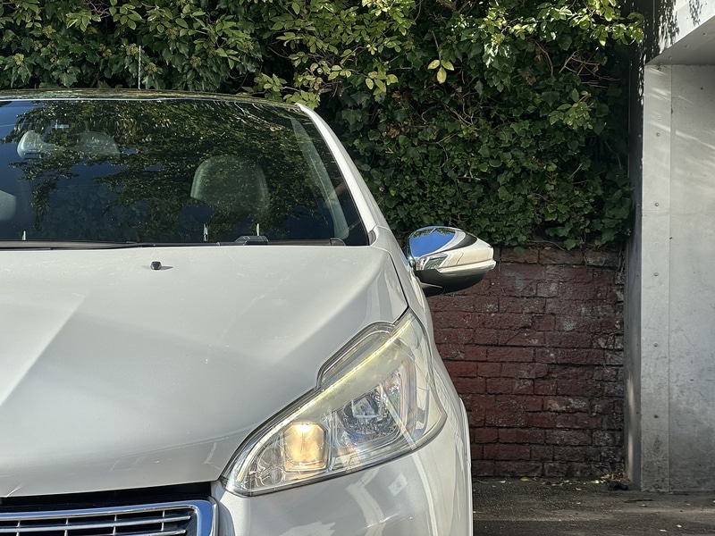 Used Peugeot 208 2014 for sale - 76518489: Photo 33