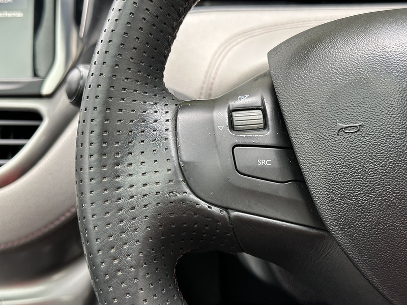 Used Peugeot 208 2014 for sale - 76518489: Photo 36