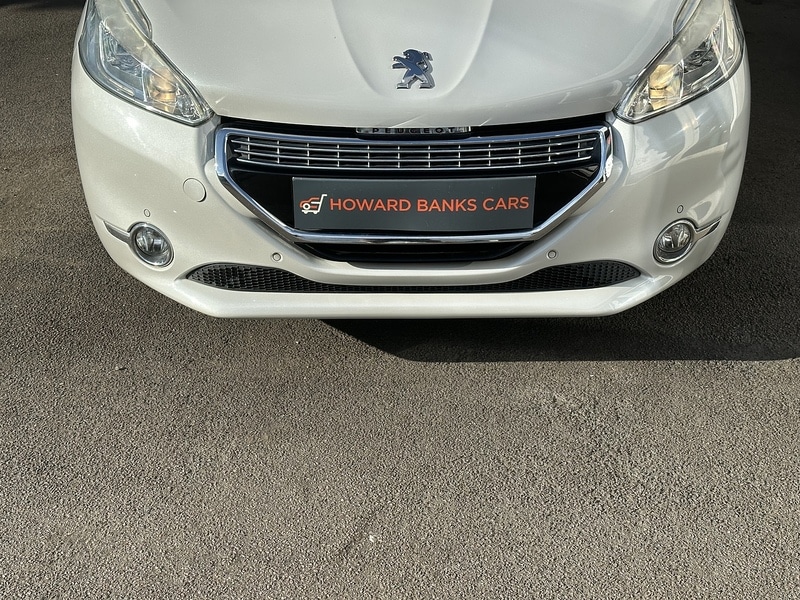 Used Peugeot 208 2014 for sale - 76518489: Photo 7