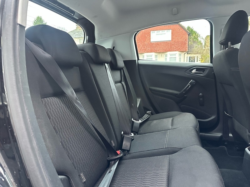 Used Peugeot 208 2017 for sale - 77490668: Photo 29