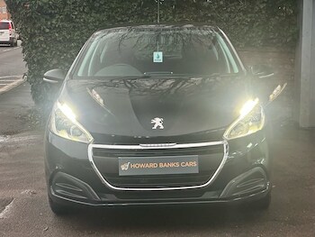 Used Peugeot 208 2017 for sale - 77490668: Photo