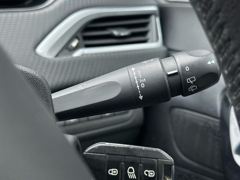 Used Peugeot 208 2017 for sale - 77490668: Photo 38