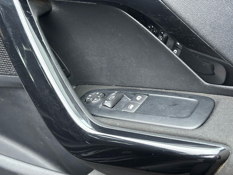 Used Peugeot 208 2017 for sale - 77490668: Photo 40