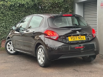 Used Peugeot 208 2017 for sale - 77490668: Photo