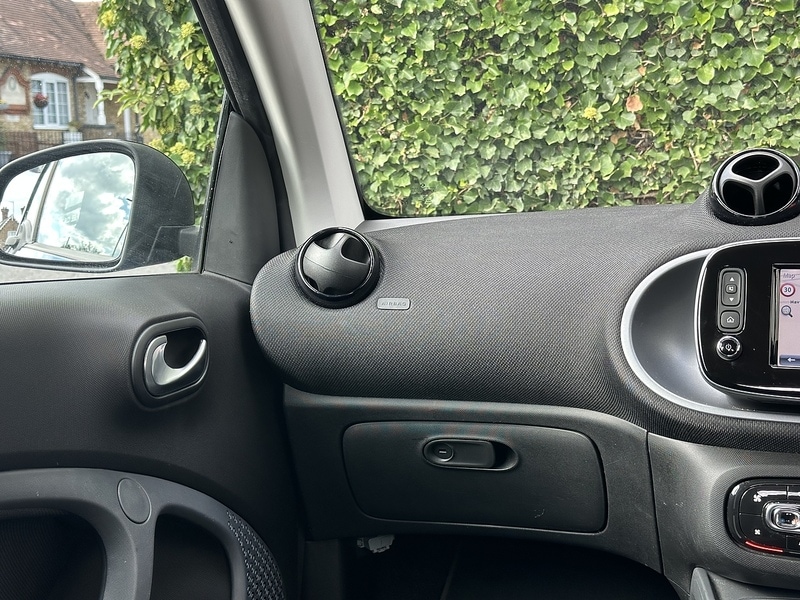 Used smart fortwo 2019 for sale - 76982570: Photo 43