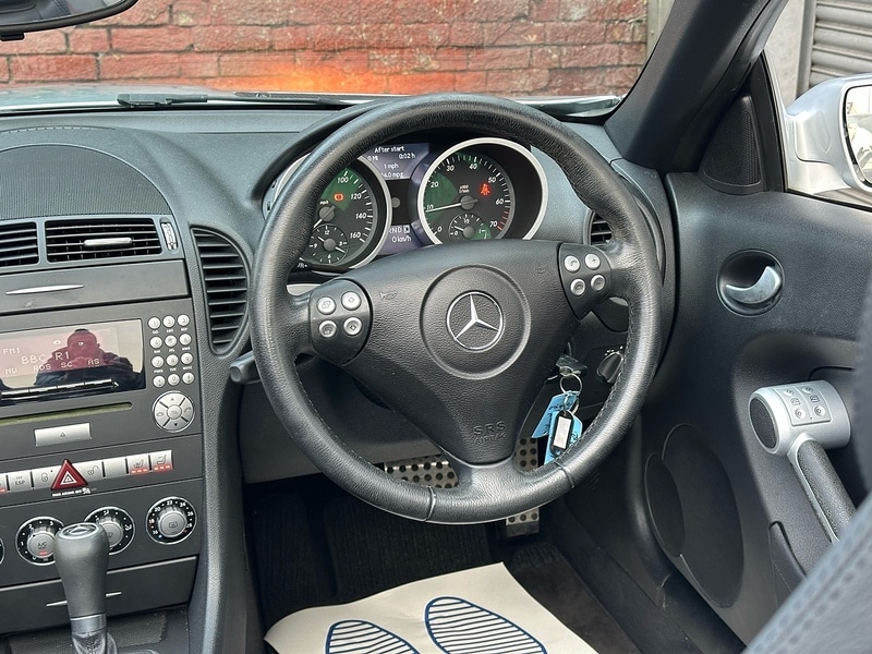 Used Mercedes-Benz SLK 2006 for sale - 76973998: Photo 37