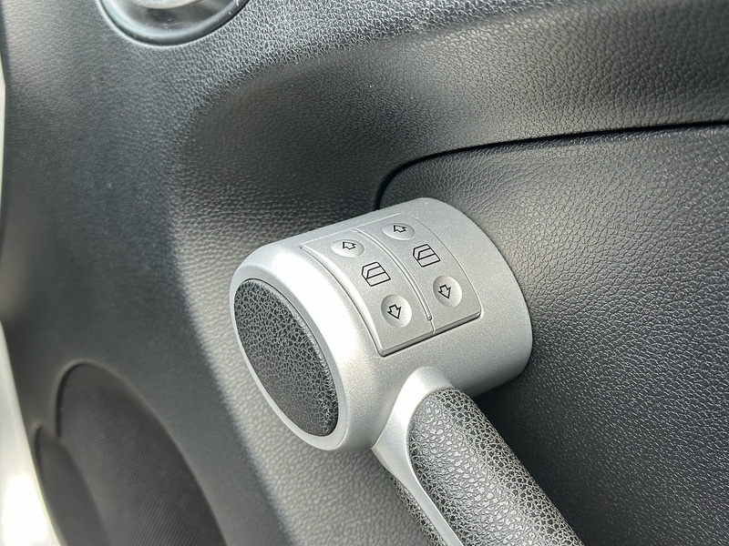 Used Mercedes-Benz SLK 2006 for sale - 76973998: Photo 43