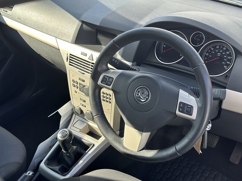 Used Vauxhall Astra 2008 for sale - 76106320: Photo 8