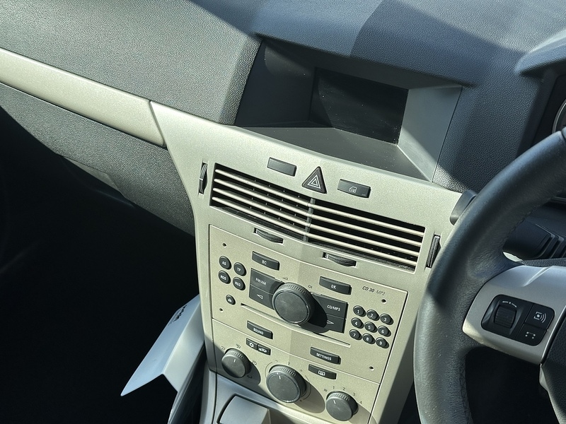 Used Vauxhall Astra 2008 for sale - 76106320: Photo 9