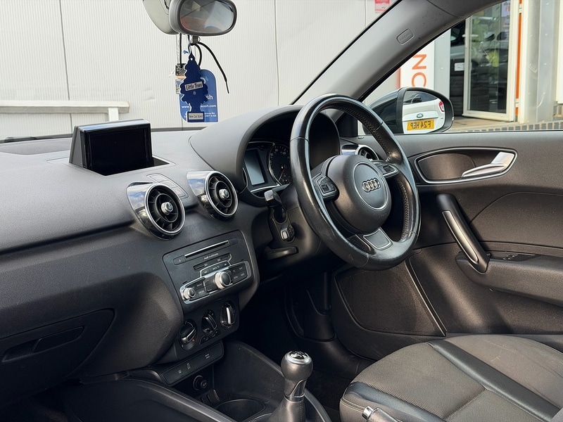 Used Audi A1 2018 for sale - 77236897: Photo 3