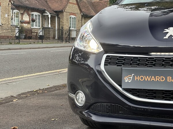 Used Peugeot 208 2014 for sale - 76185822: Photo 11