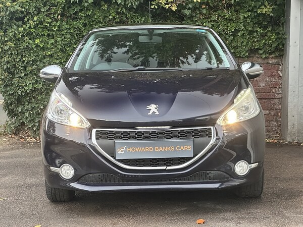 Used Peugeot 208 2014 for sale - 76185822: Photo 2