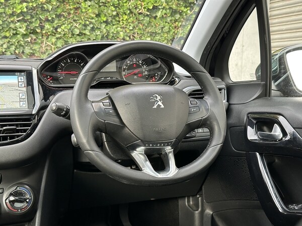 Used Peugeot 208 2014 for sale - 76185822: Photo 37