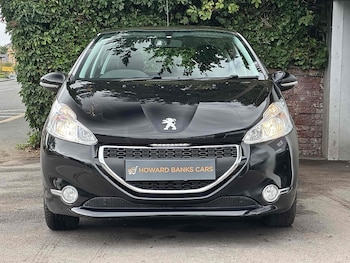 Used Peugeot 208 2014 for sale - 75453963: Photo
