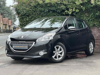 Used Peugeot 208 2014 for sale - 75453963: Photo