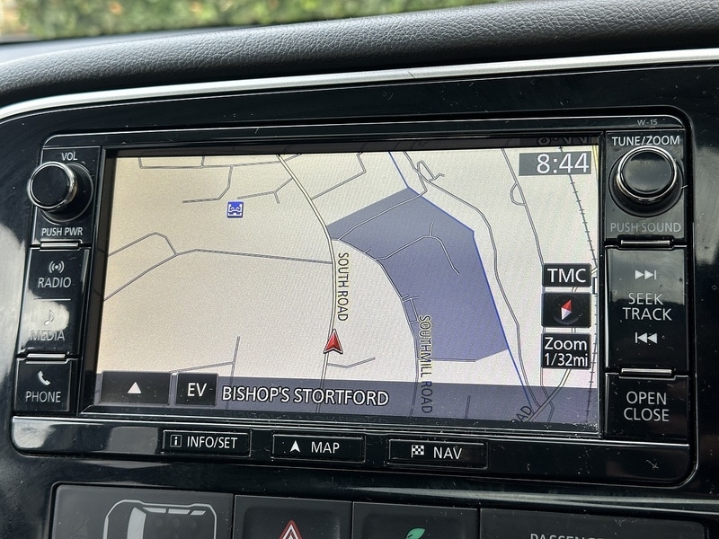Used Mitsubishi Outlander 2016 for sale - 76323796: Photo 32
