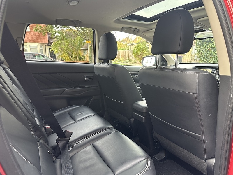 Used Mitsubishi Outlander 2016 for sale - 76323796: Photo 42