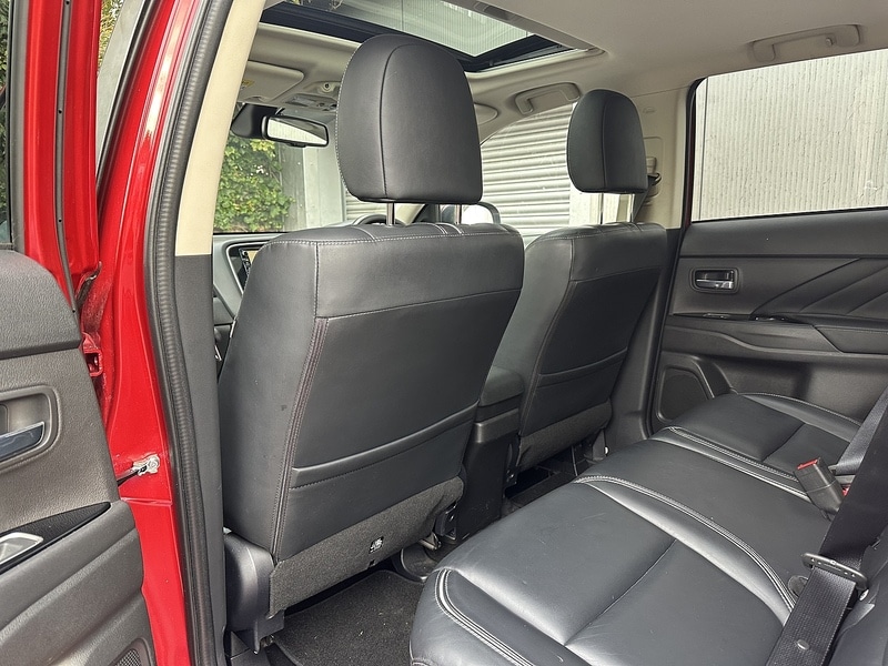 Used Mitsubishi Outlander 2016 for sale - 76323796: Photo 44