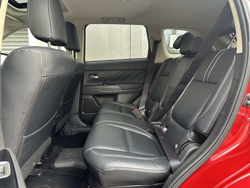 Used Mitsubishi Outlander 2016 for sale - 76323796: Photo 45