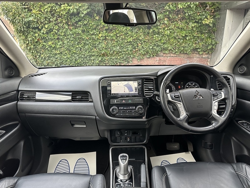 Used Mitsubishi Outlander 2016 for sale - 76323796: Photo 8