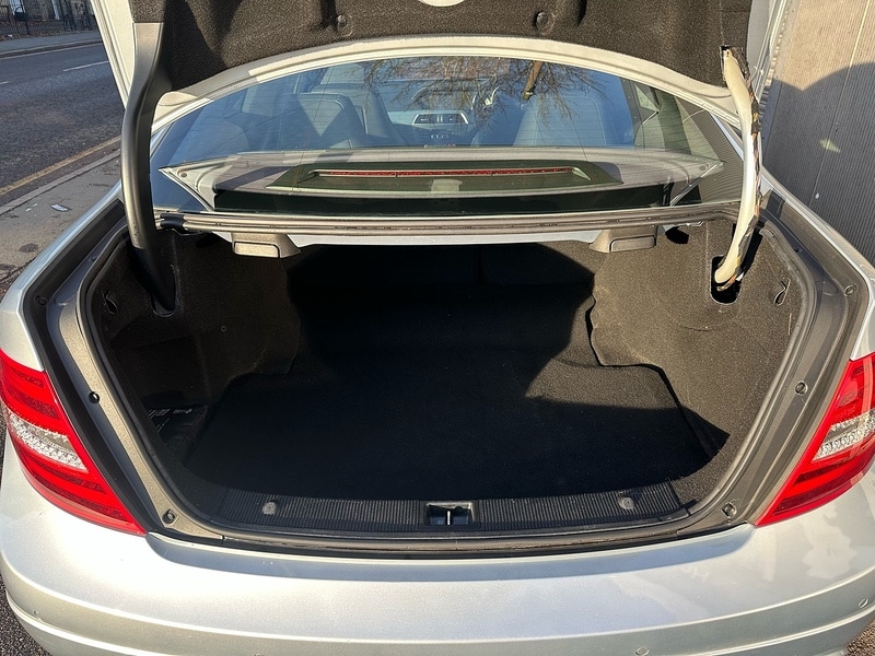 Used Mercedes-Benz C Class 2012 for sale - 76605297: Photo 43