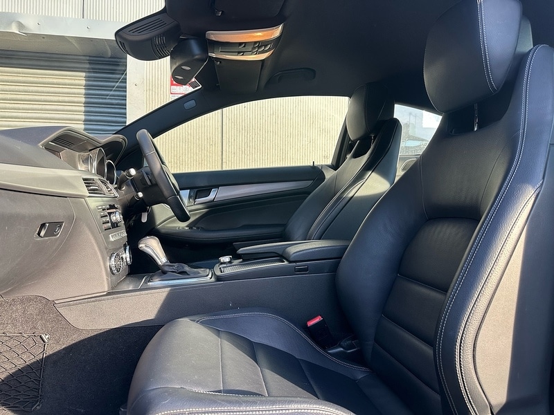 Used Mercedes-Benz C Class 2012 for sale - 76605297: Photo 8
