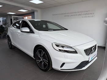 Used Volvo V40 2018 for sale - 79434815: Photo