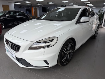 Used Volvo V40 2018 for sale - 79434815: Photo