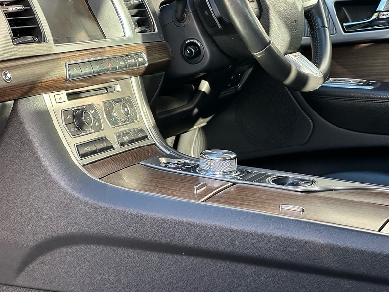 Used Jaguar XF 2014 for sale - 76643043: Photo 10