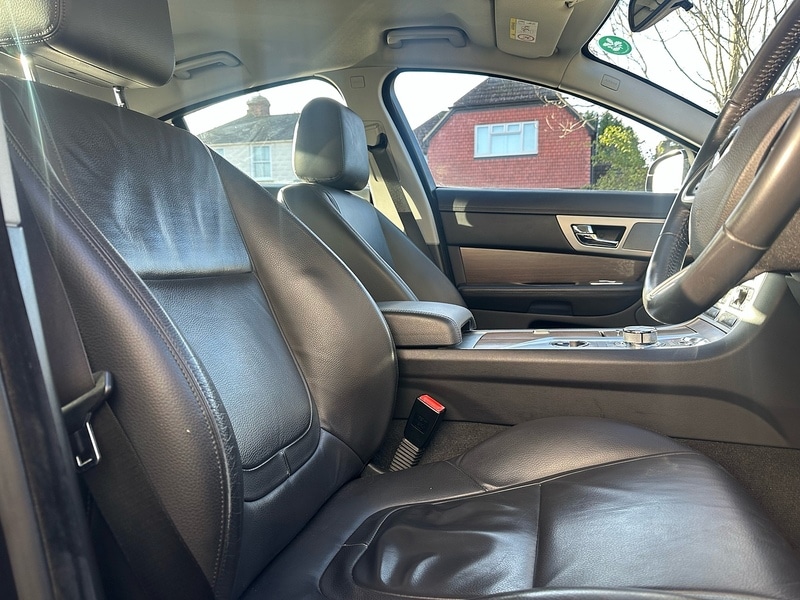 Used Jaguar XF 2014 for sale - 76643043: Photo 14