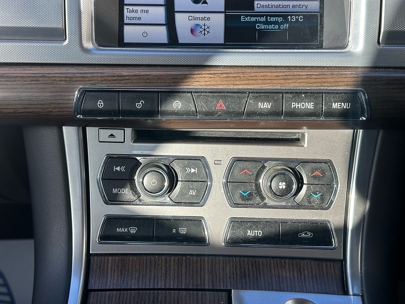 Used Jaguar XF 2014 for sale - 76643043: Photo 37