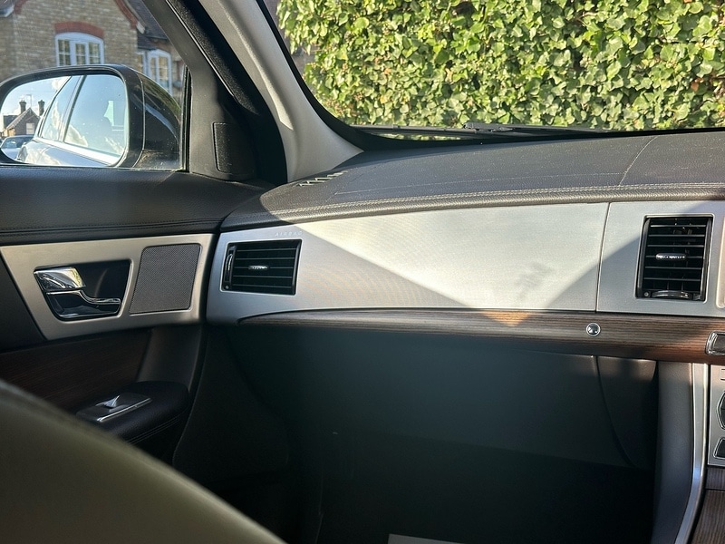 Used Jaguar XF 2014 for sale - 76643043: Photo 42