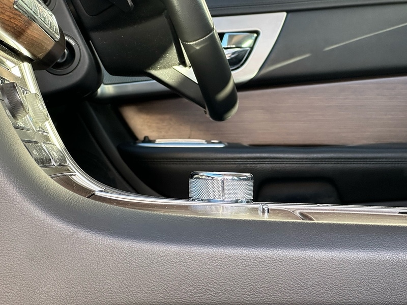 Used Jaguar XF 2014 for sale - 76643043: Photo 44