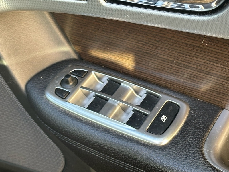 Used Jaguar XF 2014 for sale - 76643043: Photo 60