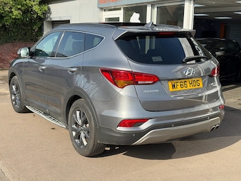 Used Hyundai Santa Fe 2016 for sale - 78004008: Photo