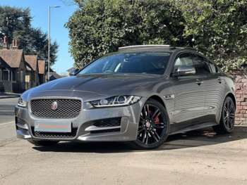 Used Jaguar XE 2018 for sale - 74870991: Photo