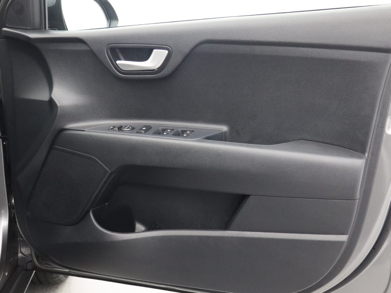 Used Kia Stonic 2024 for sale - 76981894: Photo 20