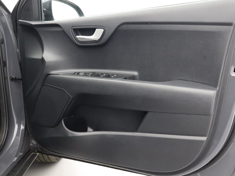 Used Kia Stonic 2022 for sale - 76981673: Photo 17