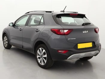 Used Kia Stonic 2022 for sale - 76981673: Photo